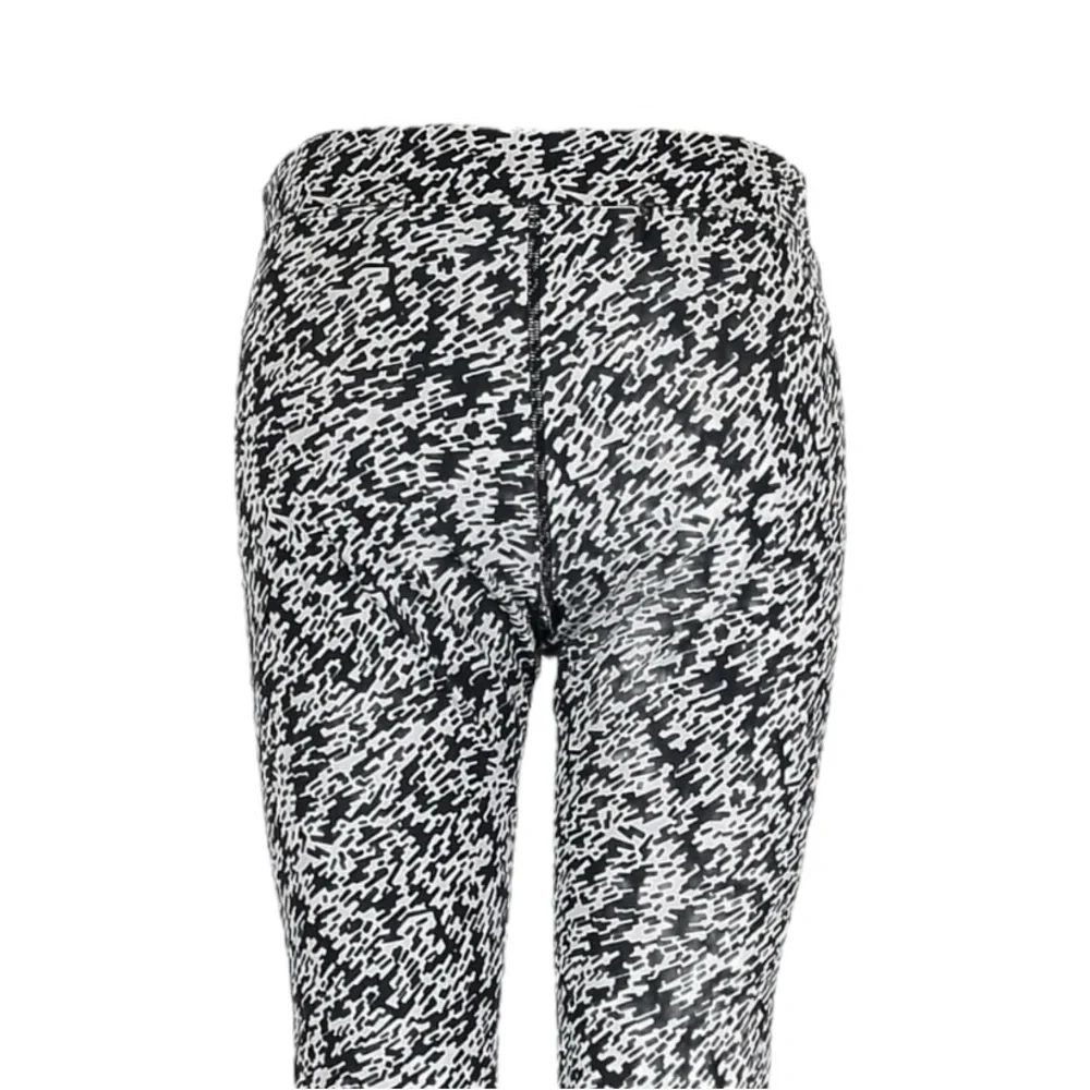🌺 Nike Dri Fit Pronto Essential Tight Crop Compression Running Leggings Size M